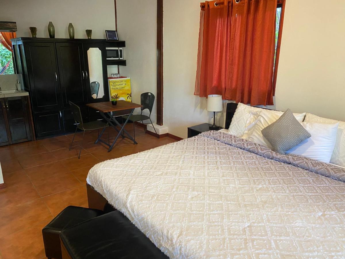 Hotel Casa Vito Beachfront Puerto Viejo de Talamanca ภายนอก รูปภาพ