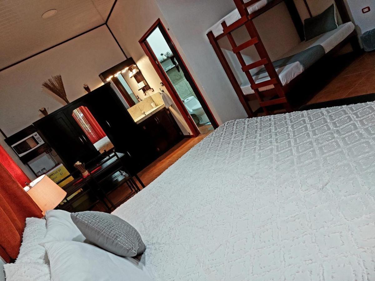 Hotel Casa Vito Beachfront Puerto Viejo de Talamanca ภายนอก รูปภาพ