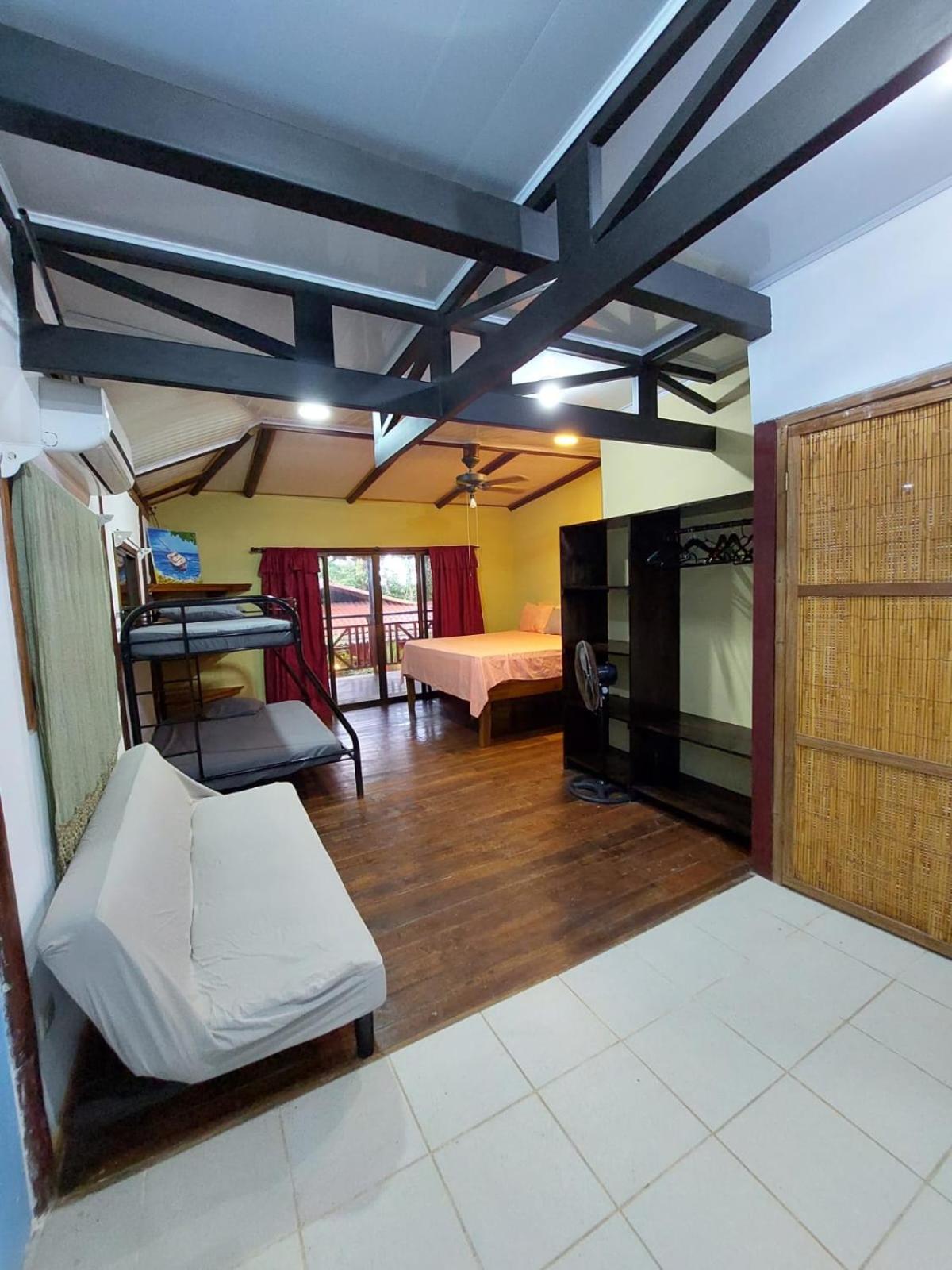 Hotel Casa Vito Beachfront Puerto Viejo de Talamanca ภายนอก รูปภาพ