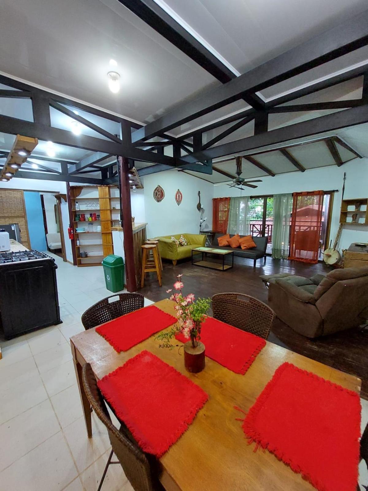 Hotel Casa Vito Beachfront Puerto Viejo de Talamanca ภายนอก รูปภาพ