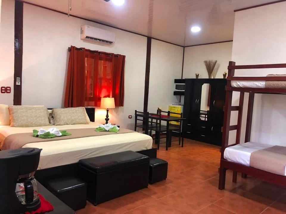 Hotel Casa Vito Beachfront Puerto Viejo de Talamanca ภายนอก รูปภาพ